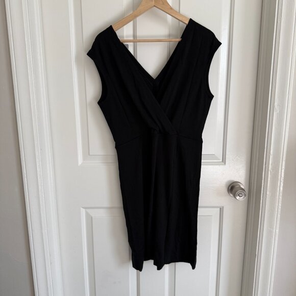 NWT icebreaker Women's Merino Granary Sleeveless V Neck Dress, Size M - Picture 3 of 7
